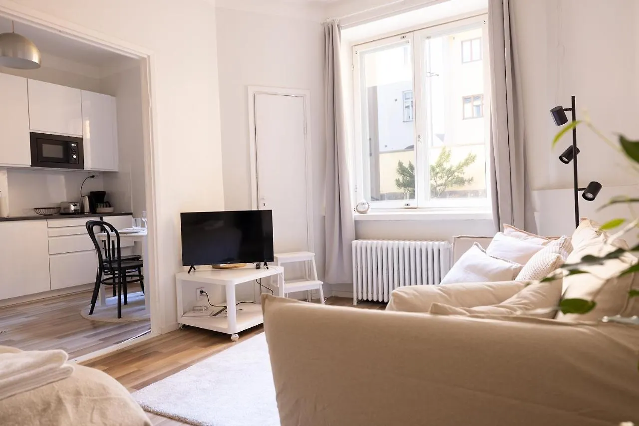 Poista 2Ndhomes Cozy 35M2 Home With A Courtyard View By Taehtitorni Park Helsinki